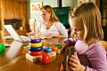 Чем занять детей дома: полезные советы и увлекательные идеи